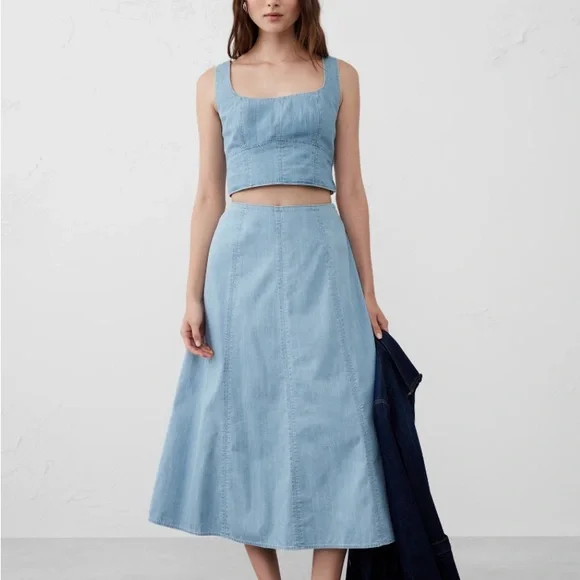 Banana Republic Denim Skirt - Picture 1 of 4